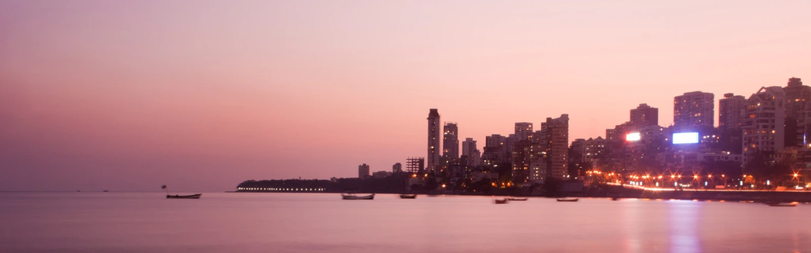 Top Sunset Spots Along Marine Drive, Mumbai