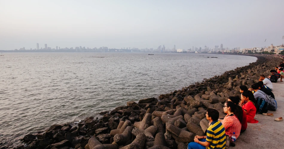 Top Sunset Spots Along Marine Drive, Mumbai