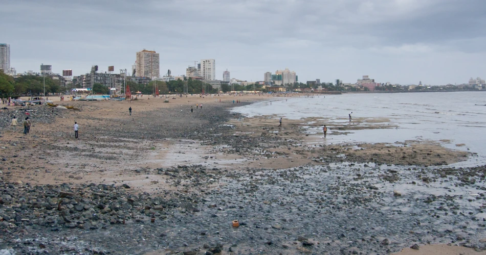 Top Sunset Spots Along Marine Drive, Mumbai
