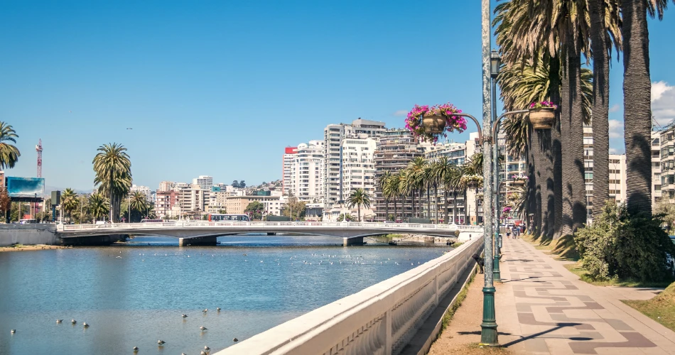 Top Sunset Spots Along Marine Drive, Mumbai